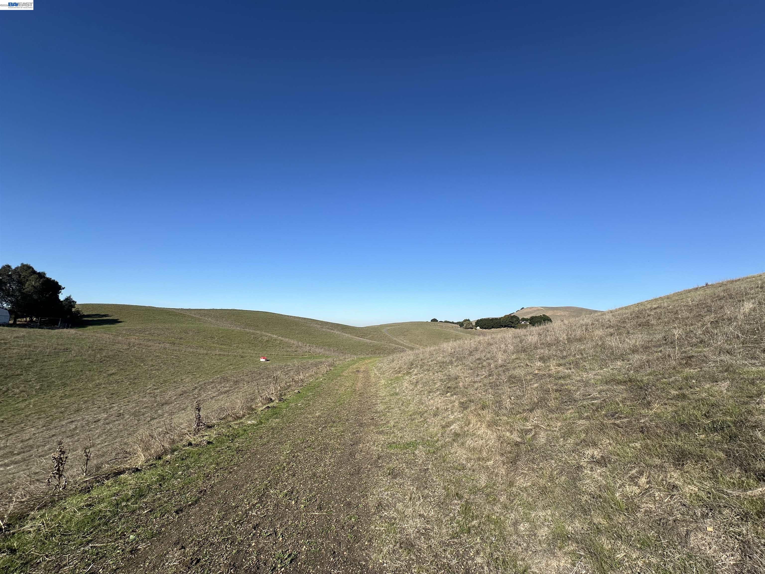 Old Canyon Road, Unit 4 Fremont, CA 94539 - Photo 9 of 11 Gallery Image 9