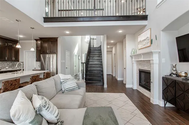 $599,999 | 2219 Cochran Street, Irving, TX 75062