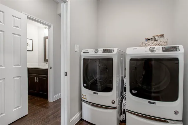 $599,999 | 2219 Cochran Street, Irving, TX 75062