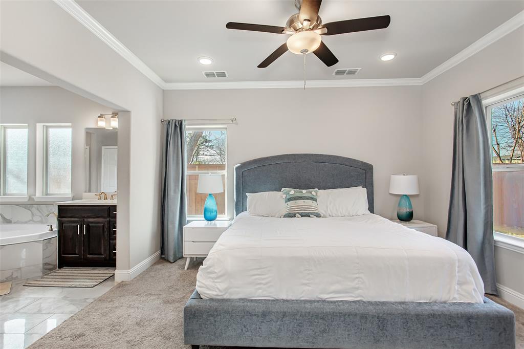 2219 Cochran Street Irving, TX 75062 - Photo 18 of 40