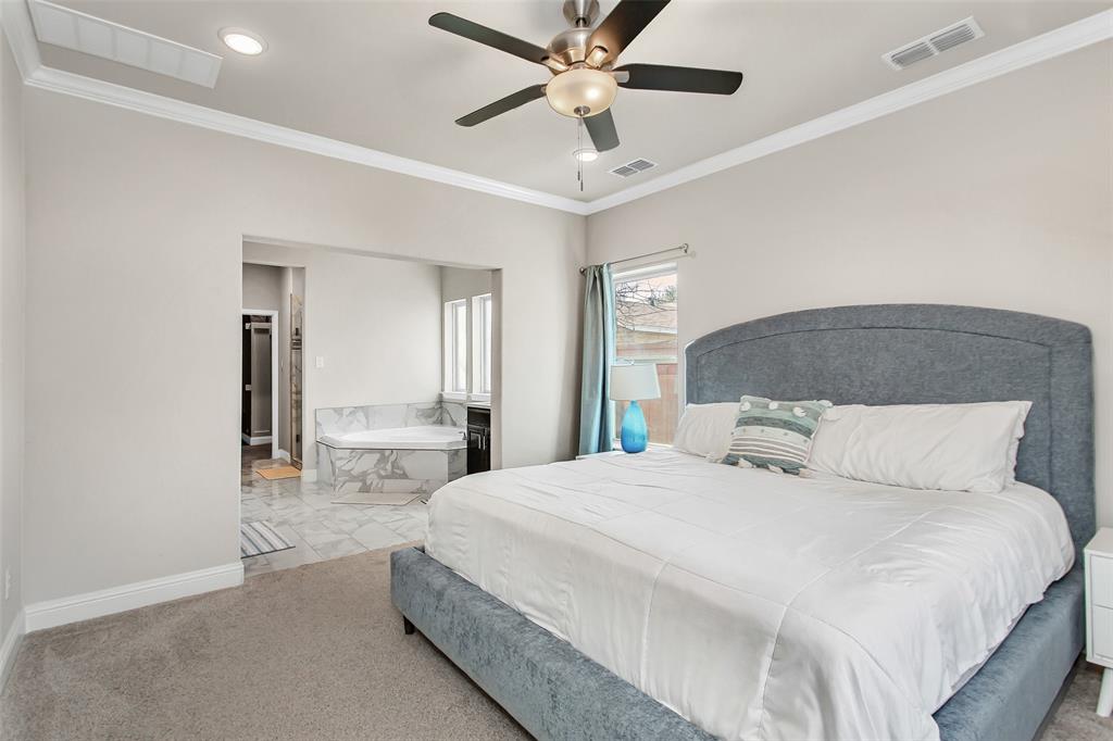 2219 Cochran Street Irving, TX 75062 - Photo 19 of 40