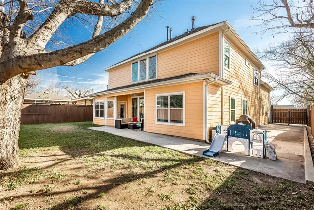 $599,999 | 2219 Cochran Street, Irving, TX 75062