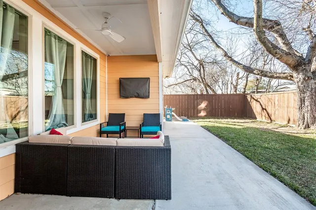 $599,999 | 2219 Cochran Street, Irving, TX 75062