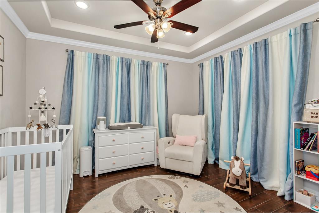 2219 Cochran Street Irving, TX 75062 - Photo 4 of 40