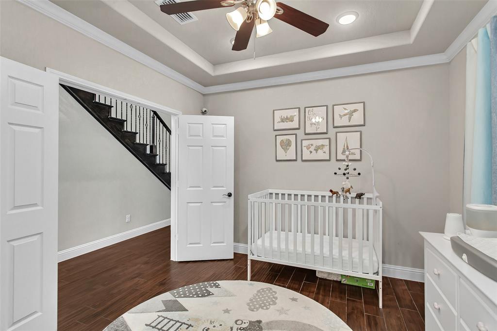 2219 Cochran Street Irving, TX 75062 - Photo 5 of 40