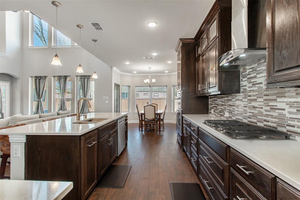 2219 Cochran Street Irving, TX 75062 - Photo 9 of 40