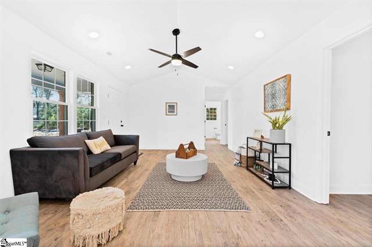 423 Fire Tower Road Williamston, SC 29697 - Photo 3 of 16