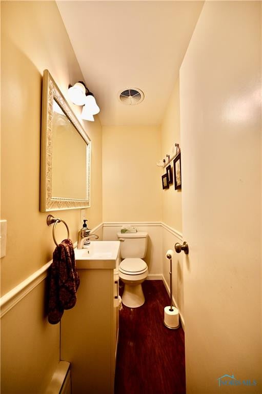 2734 Wicklow Road Toledo, OH 43606 - Photo 12 of 25 Gallery Image 12