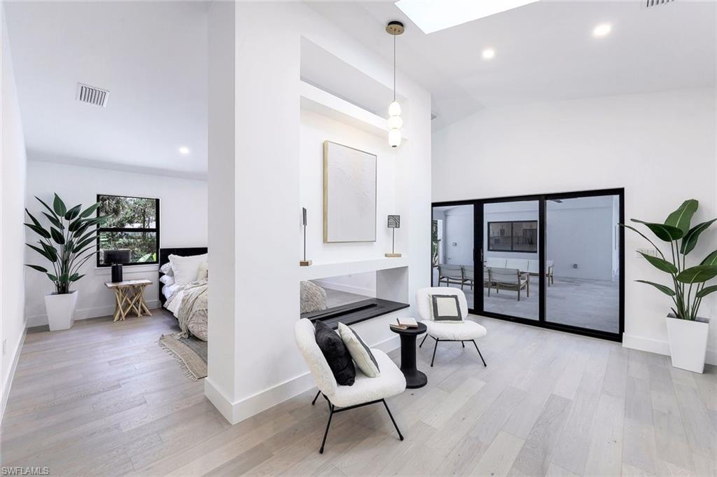 675 27th Street Southwest Naples, FL 34117 - Photo 15 of 47