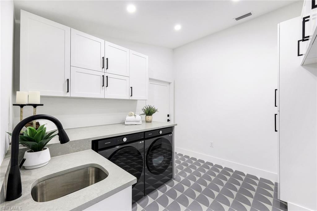 675 27th Street Southwest Naples, FL 34117 - Photo 25 of 47