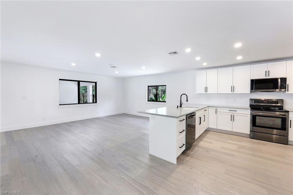 675 27th Street Southwest Naples, FL 34117 - Photo 29 of 47