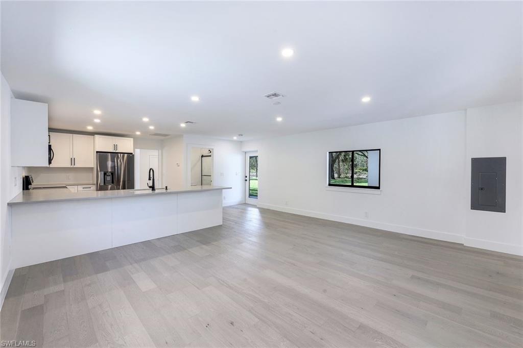 675 27th Street Southwest Naples, FL 34117 - Photo 30 of 47