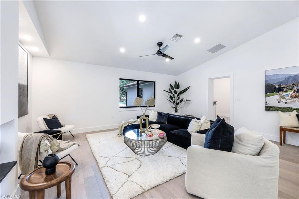 675 27th Street Southwest Naples, FL 34117 - Photo 5 of 47