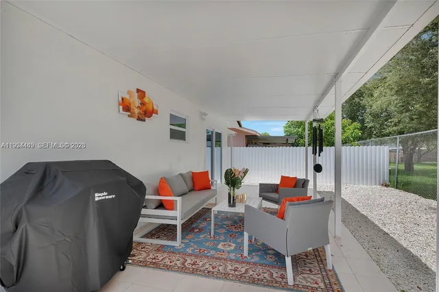 $3,700 | 895 West 39th Place, Unit 1, Hialeah, FL 33012