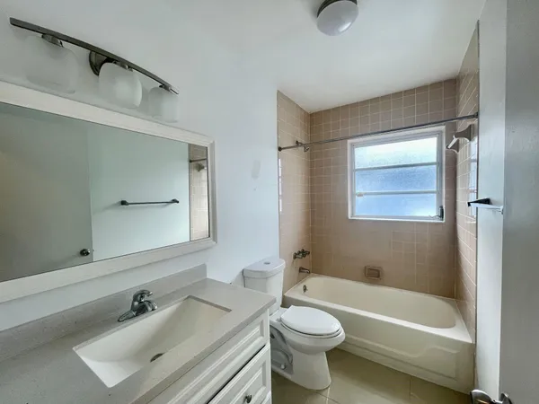 $790,000 | 35 Northeast 3rd Street, Dania Beach, FL 33004