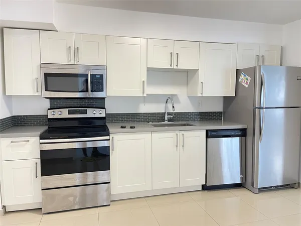 $790,000 | 35 Northeast 3rd Street, Dania Beach, FL 33004