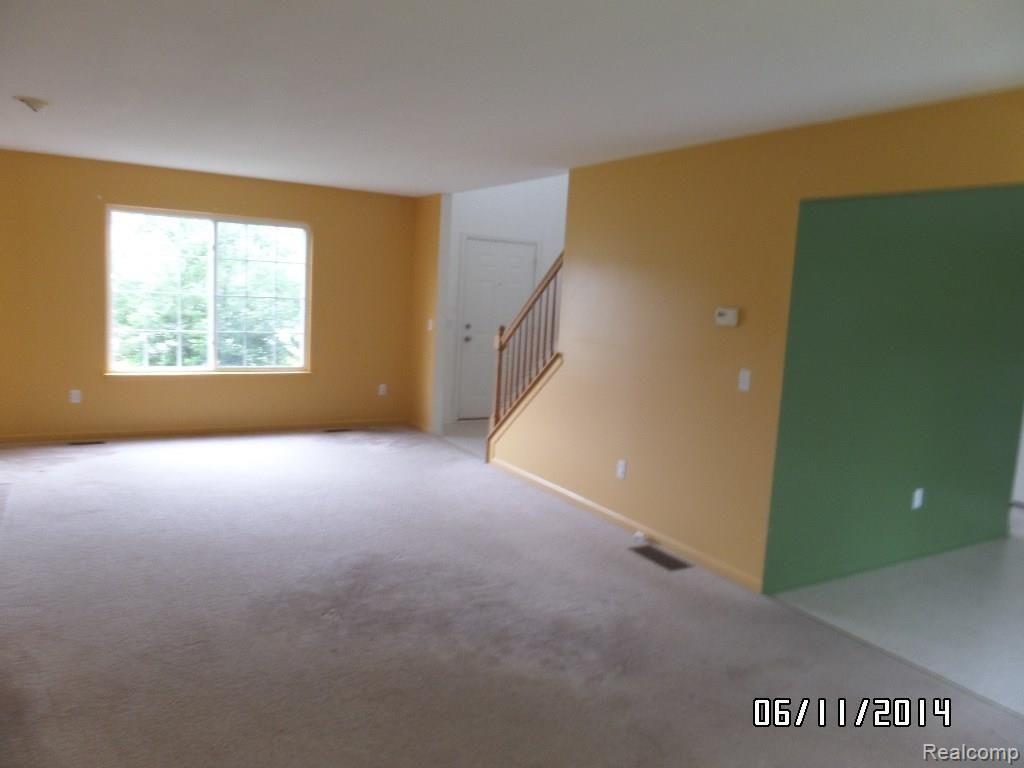 962 Loon Court Fenton, MI 48430 - Photo 9 of 39 SAM_0817.jpg