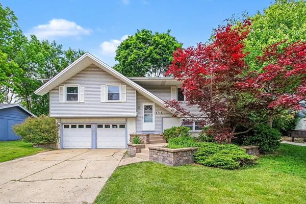 $459,900 | 1714 Kingston Lane, Schaumburg, IL 60193