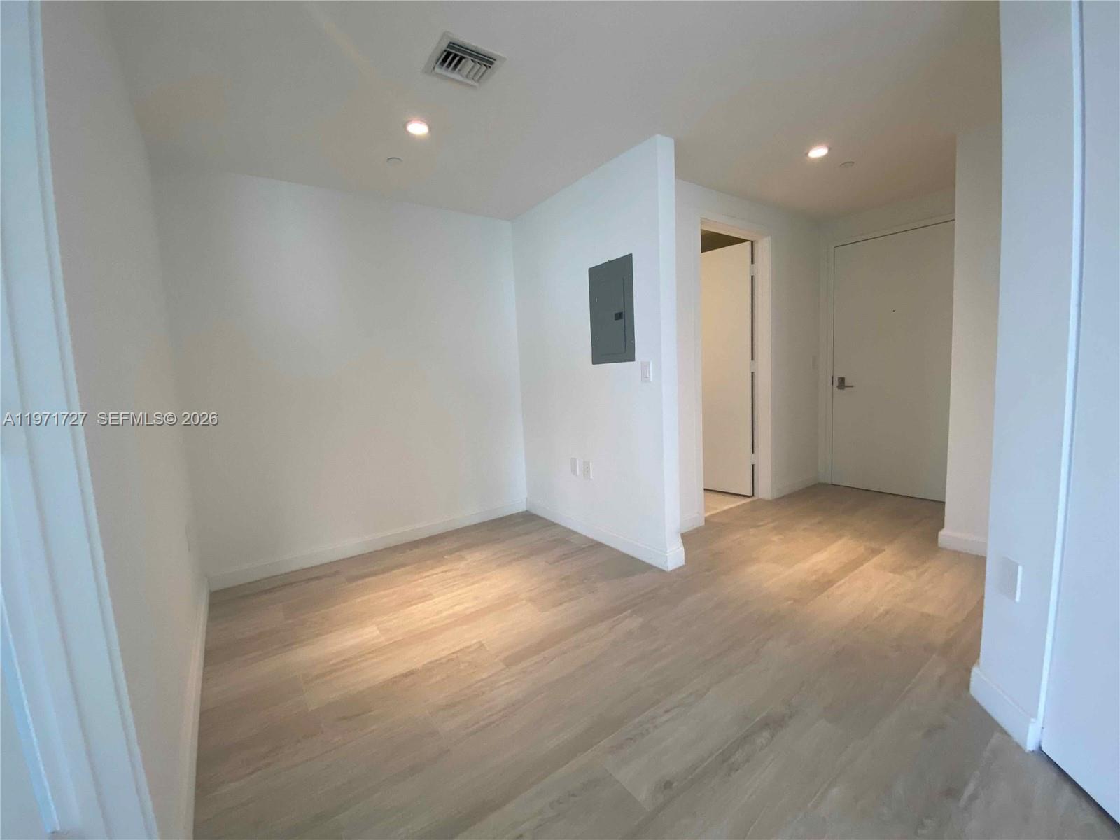 45 Southwest 9th Street, Unit 3703 Miami, FL 33130 - Photo 18 of 73 a view of empty room