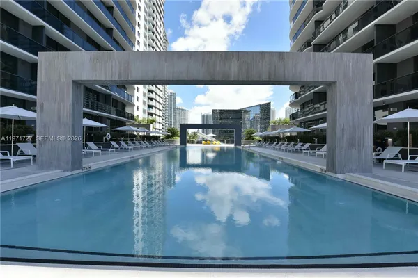 $7,600 | 45 Southwest 9th Street, Unit 3703, Miami, FL 33130