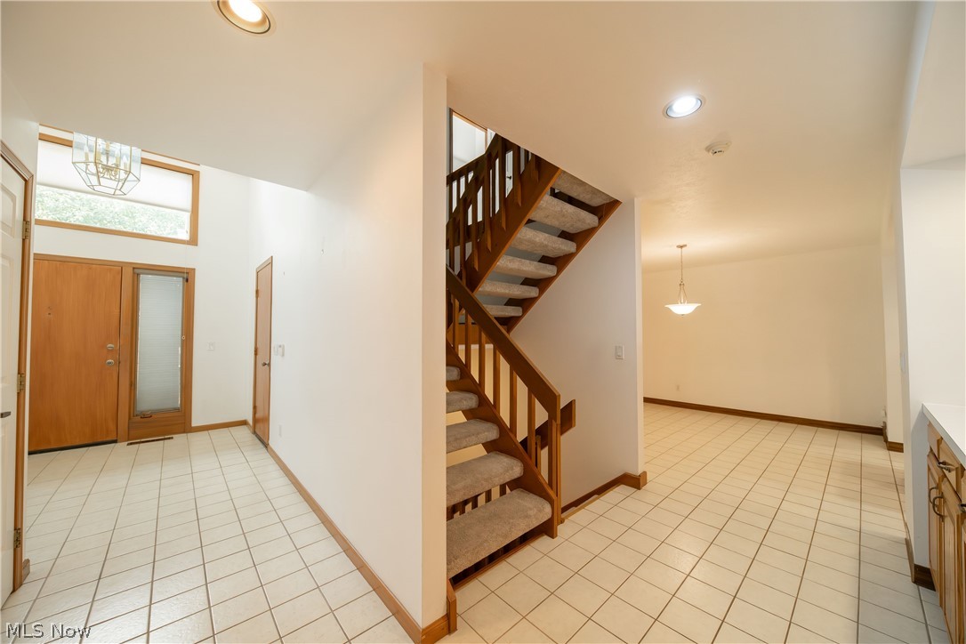 5751 Som Center Road Solon, OH 44139 - Photo 6 of 39