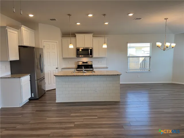 $1,950 | 302 Saddleback Trail, Killeen, TX 76542