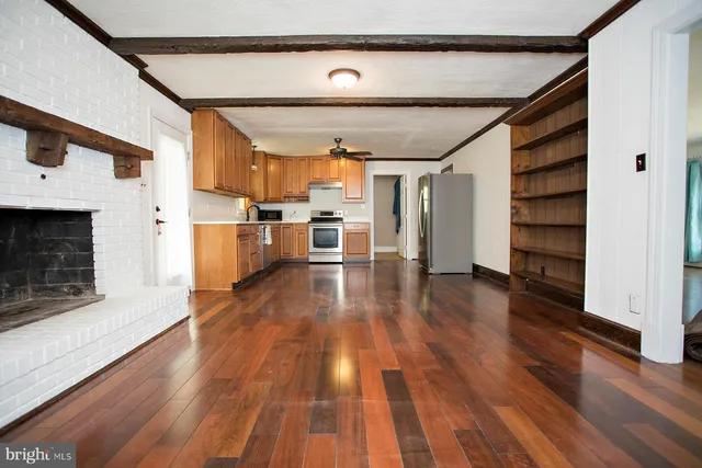 $525,000 | 115 Woodland Road, Fredericksburg, VA 22401