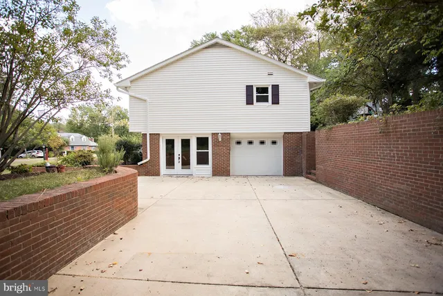 $525,000 | 115 Woodland Road, Fredericksburg, VA 22401