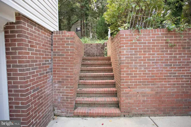 $525,000 | 115 Woodland Road, Fredericksburg, VA 22401