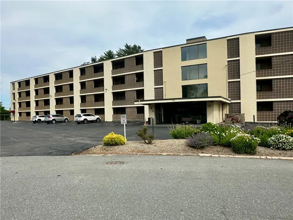 $329,900 | 175 Hoffman Avenue, Unit 309, Cranston, RI 02920