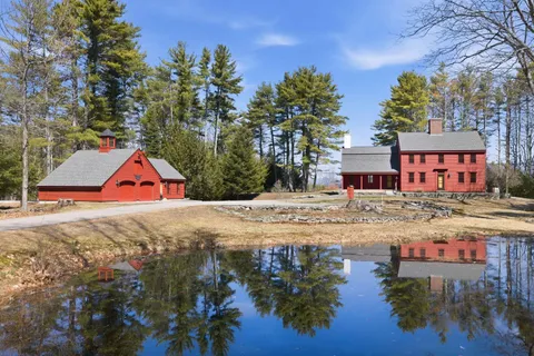 $899,000 | 29 Kona Farm Road, Moultonborough, NH 03254