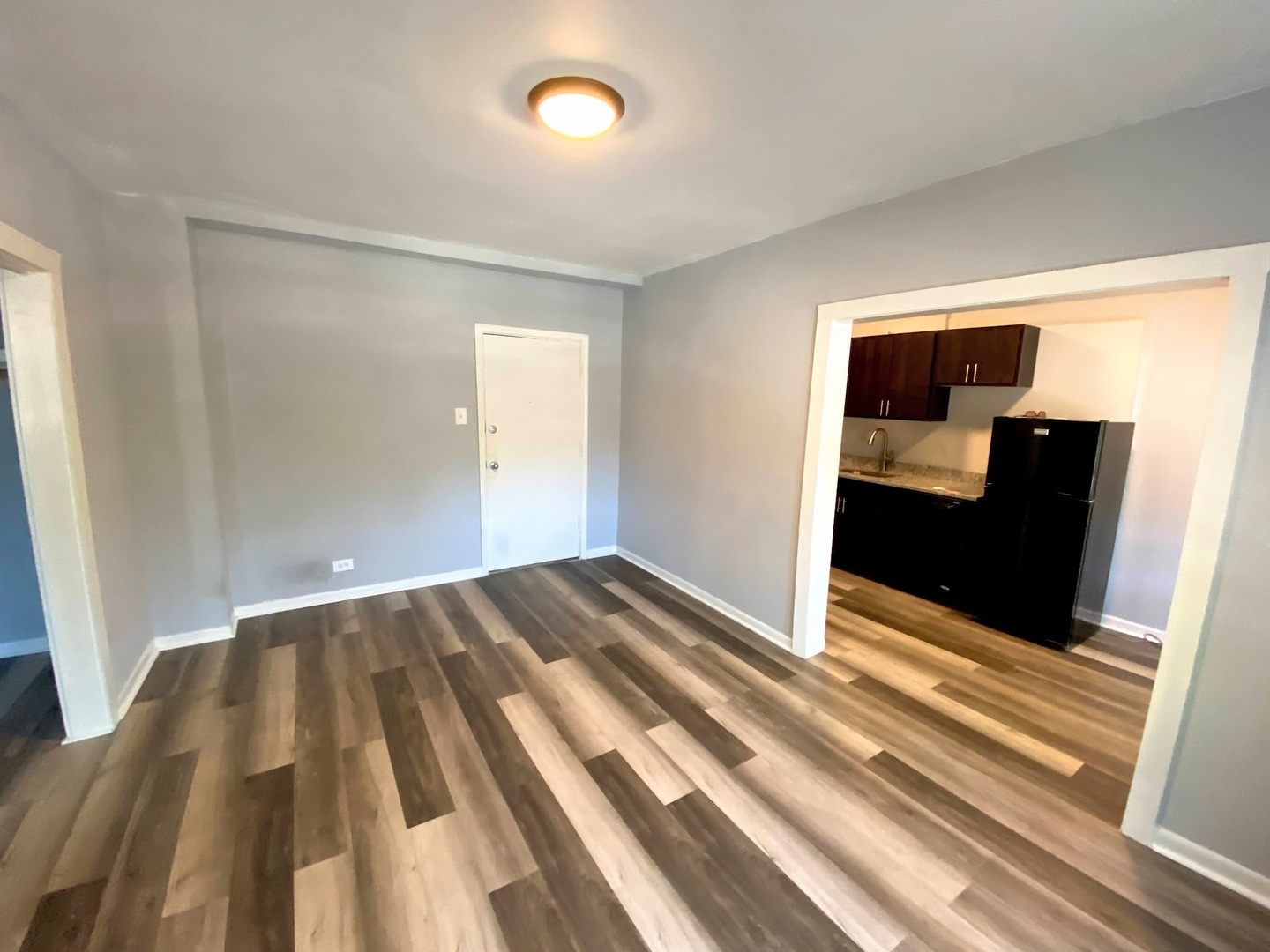 839 West Sheridan Road, Unit 214 Chicago, IL 60613 - Photo 3 of 12 Gallery Image 3