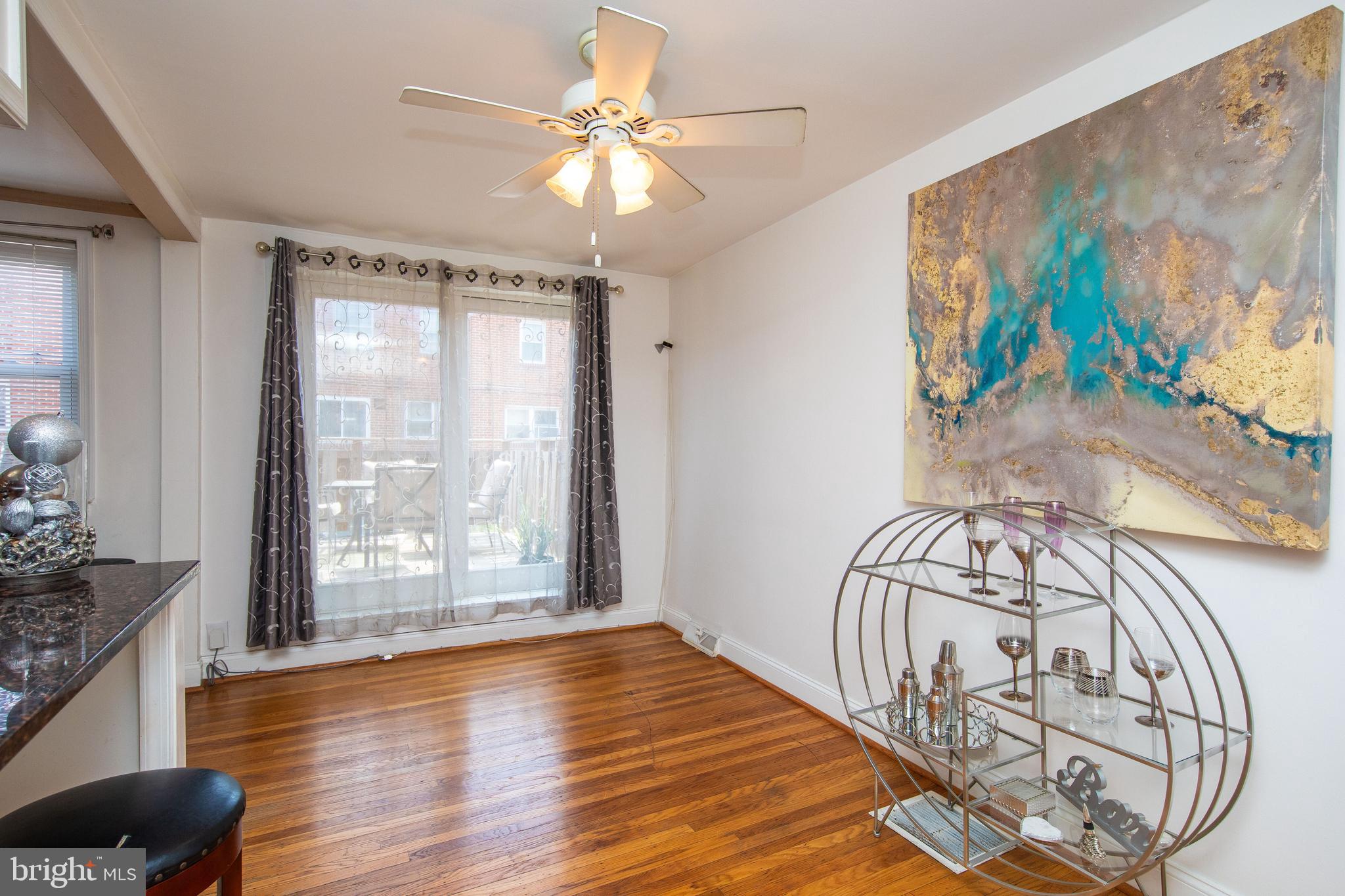 8627 Temple Road Philadelphia, PA 19150 - Photo 11 of 32 Dining area/Deck access