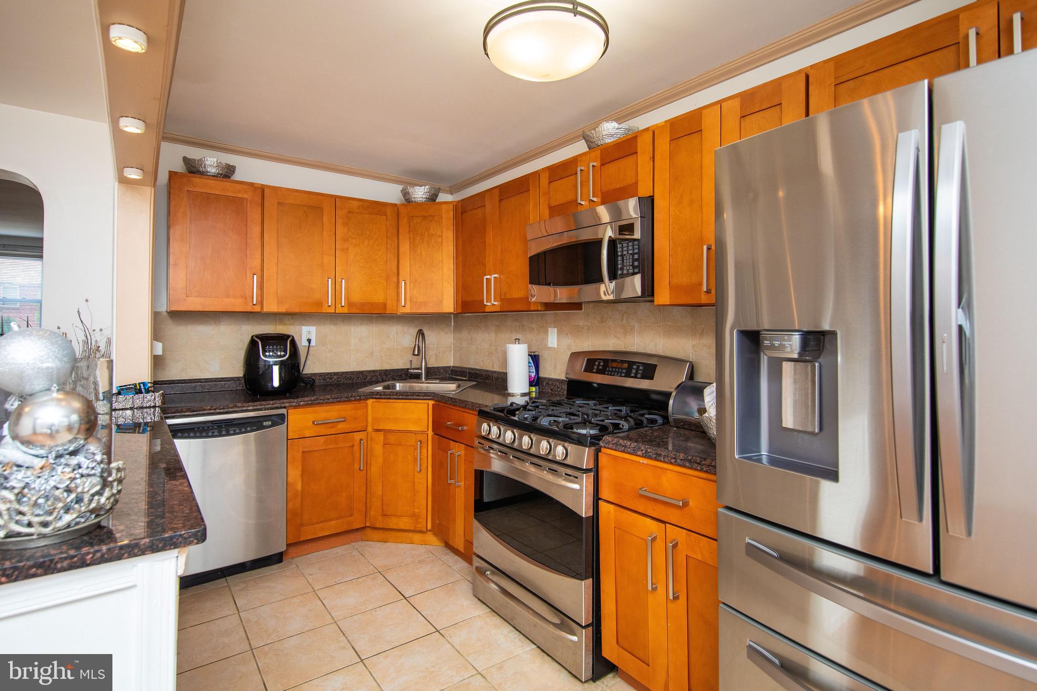 8627 Temple Road Philadelphia, PA 19150 - Photo 14 of 32 Kitchen