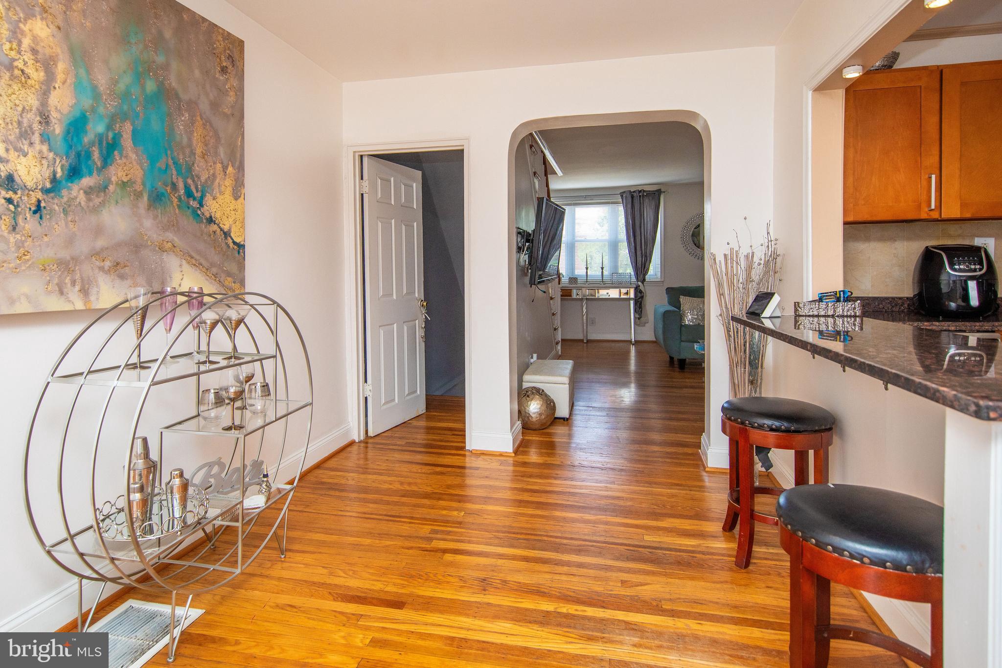 8627 Temple Road Philadelphia, PA 19150 - Photo 9 of 32 Dining area