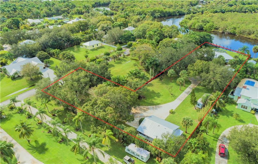 643 Southwest Fuge Road Stuart, FL 34997 - Photo 2 of 21 Gallery Image 2
