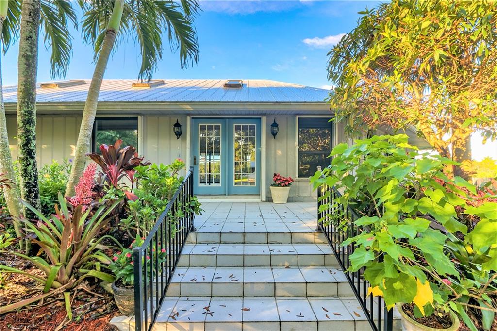643 Southwest Fuge Road Stuart, FL 34997 - Photo 3 of 21 Gallery Image 3