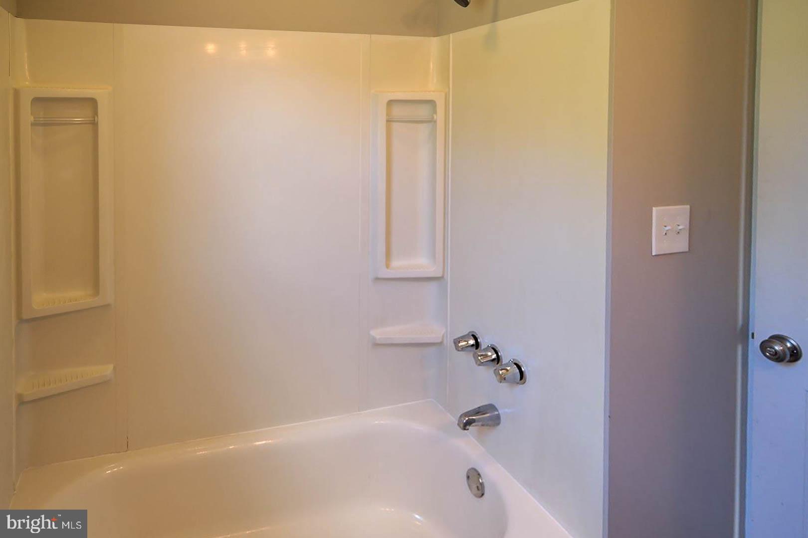 112 Colebrook Road Elizabethtown, PA 17022 - Photo 23 of 26 Gallery Image 23