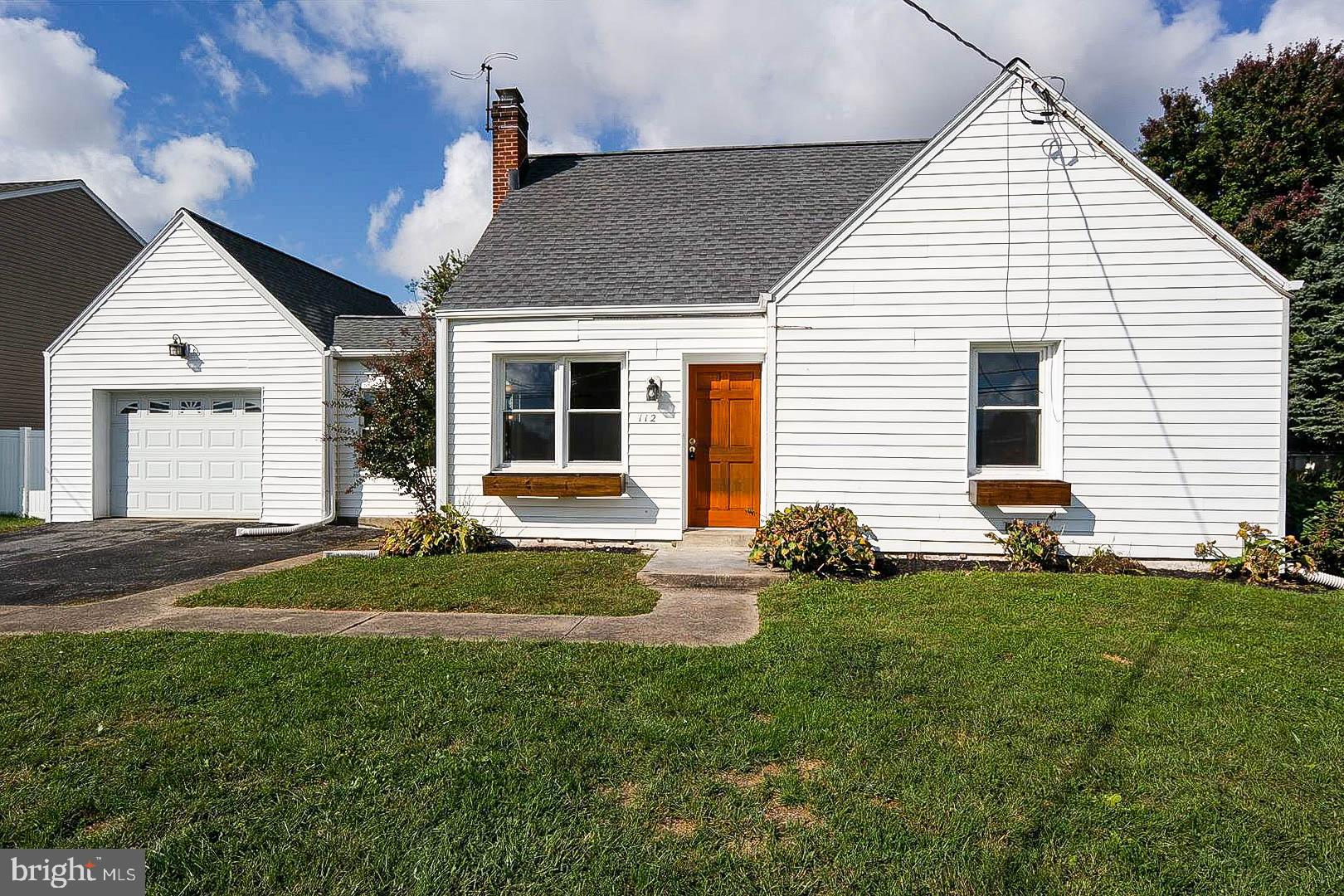 112 Colebrook Road Elizabethtown, PA 17022 - Photo 3 of 26 Gallery Image 3