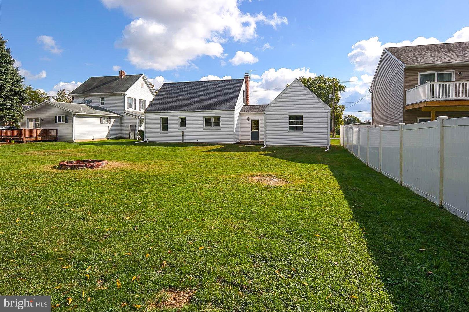 112 Colebrook Road Elizabethtown, PA 17022 - Photo 6 of 26 Gallery Image 6