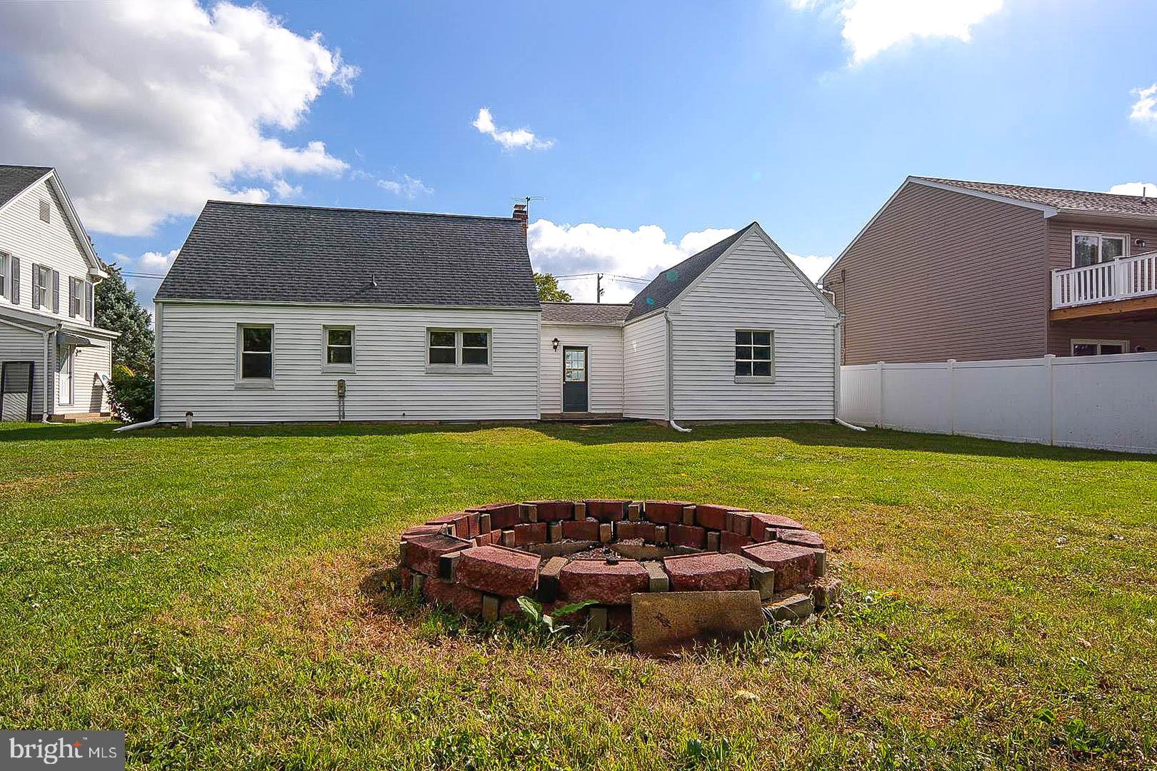 112 Colebrook Road Elizabethtown, PA 17022 - Photo 8 of 26 Gallery Image 8