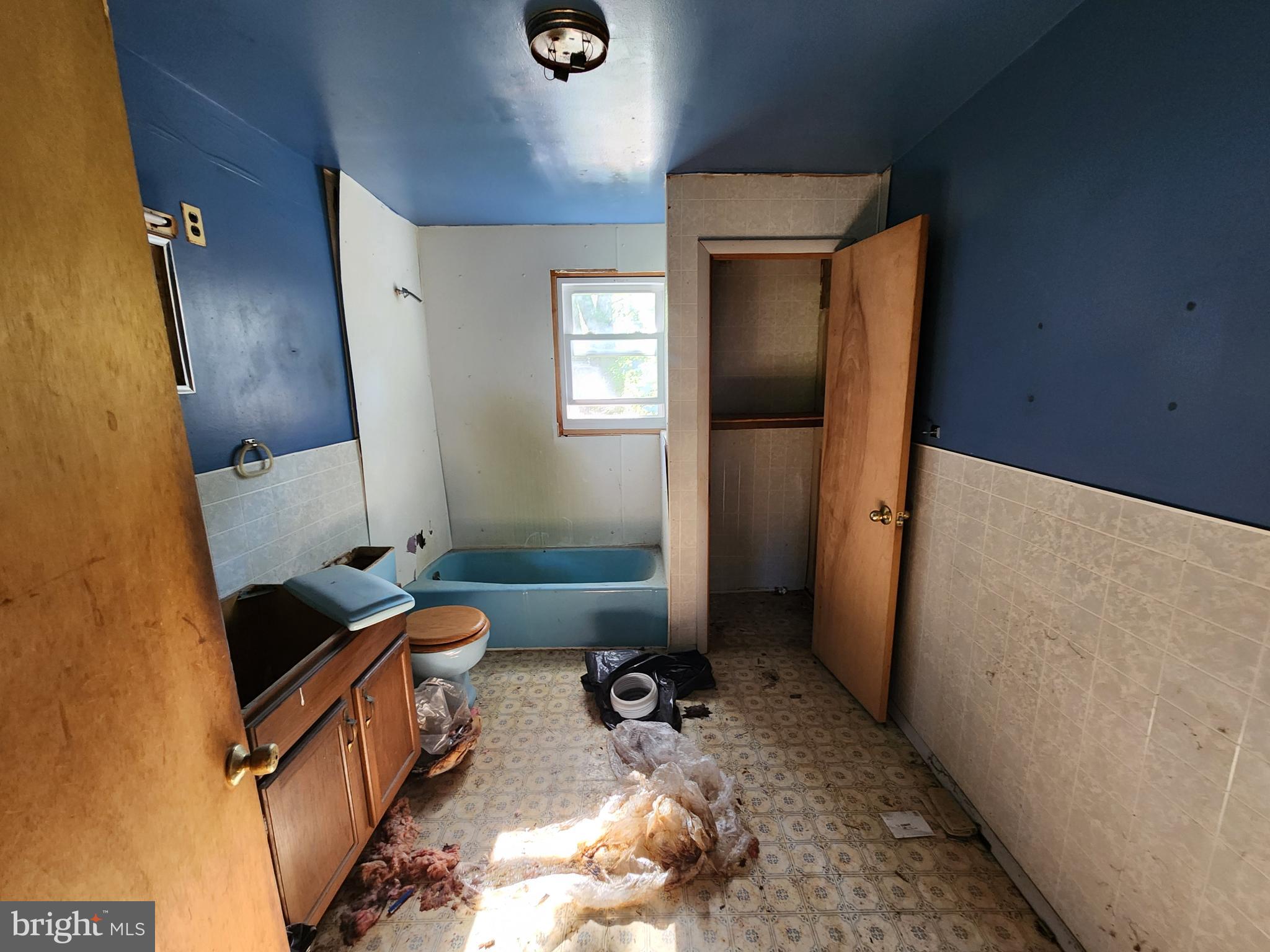 2616 Old Elk Neck Road Elkton, MD 21921 - Photo 22 of 25 a bathroom with a toilet sink and mirror