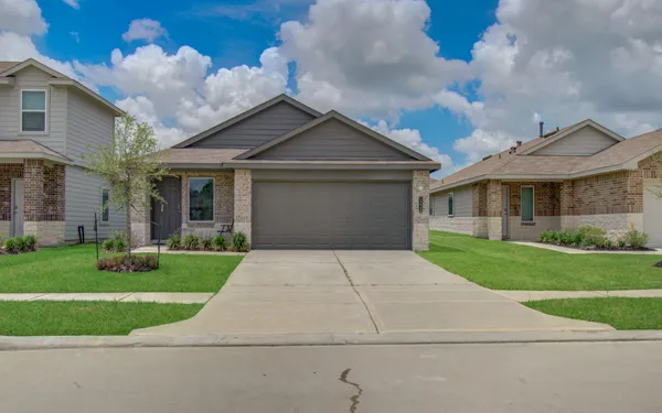 $280,000 | 12319 Lariat Run Drive, Houston, TX 77014