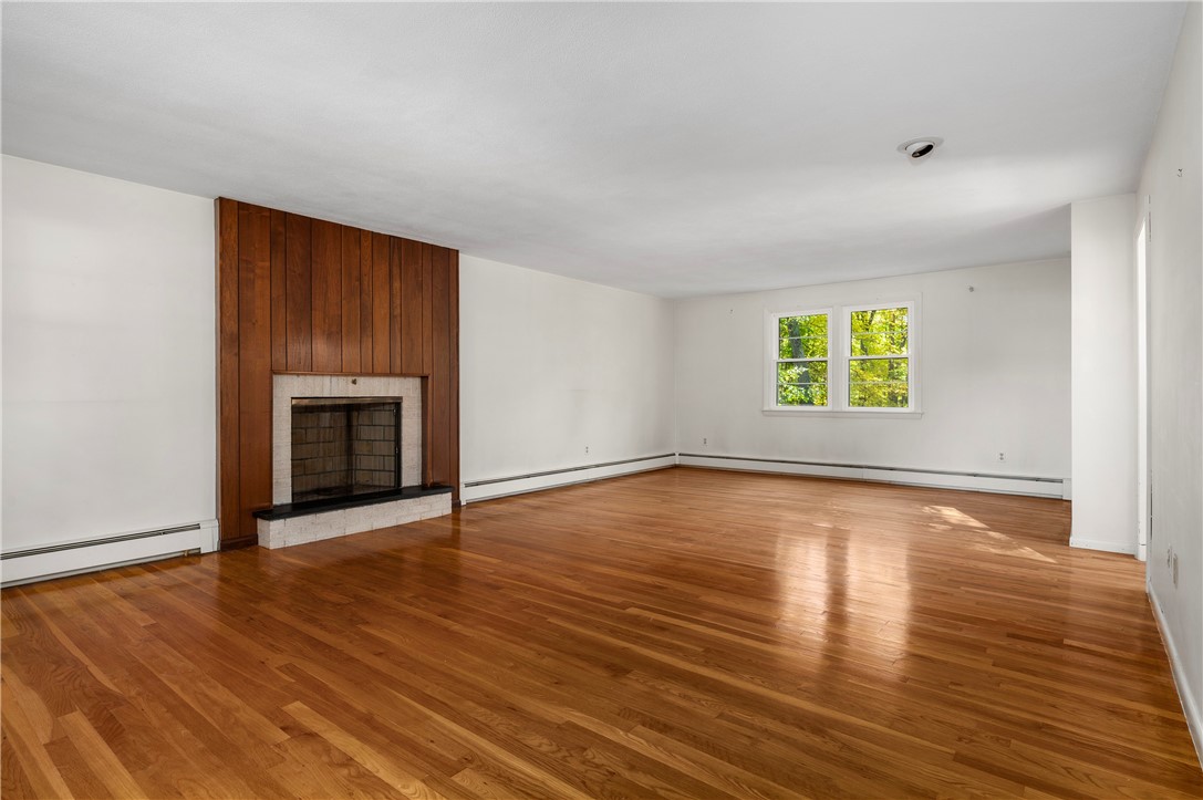 22 Secluded Court Cumberland, RI 02864 - Photo 13 of 39