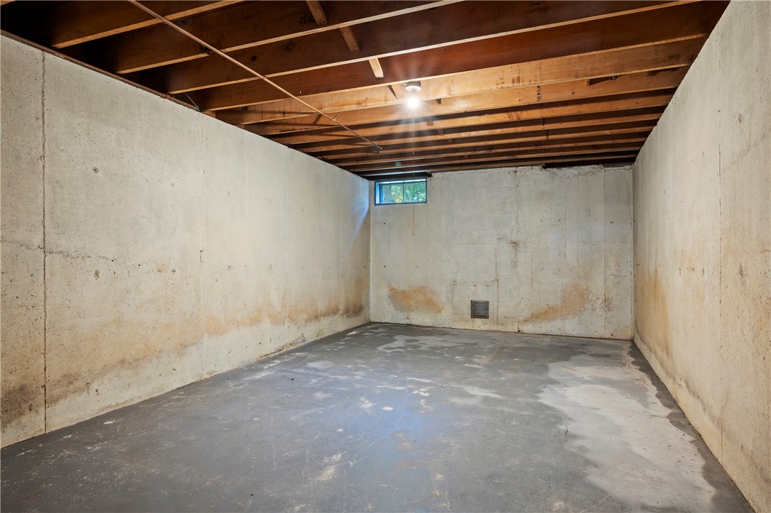 22 Secluded Court Cumberland, RI 02864 - Photo 31 of 39