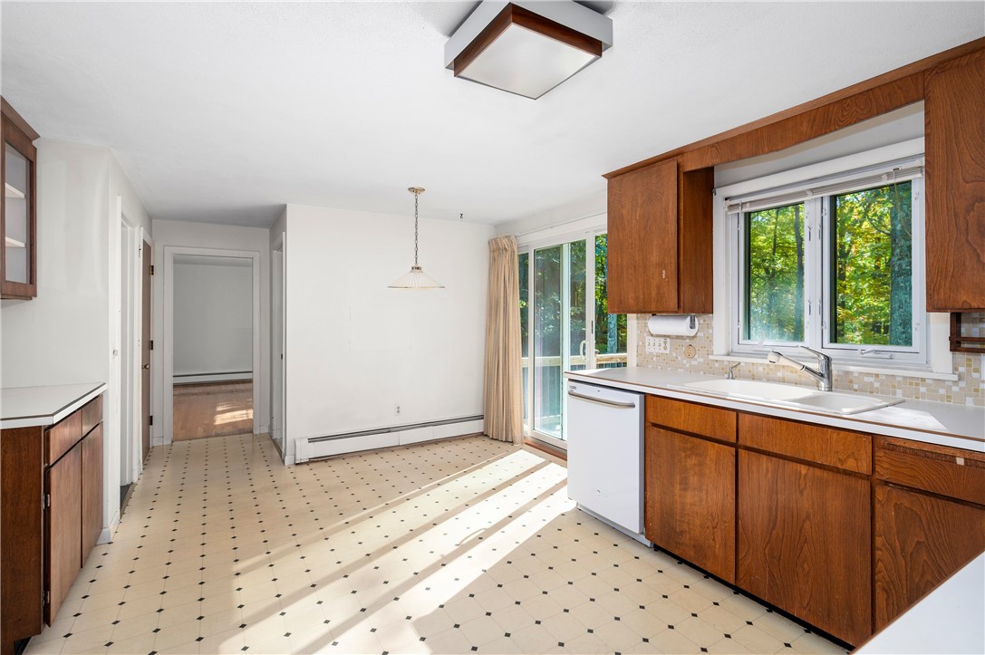 22 Secluded Court Cumberland, RI 02864 - Photo 7 of 39