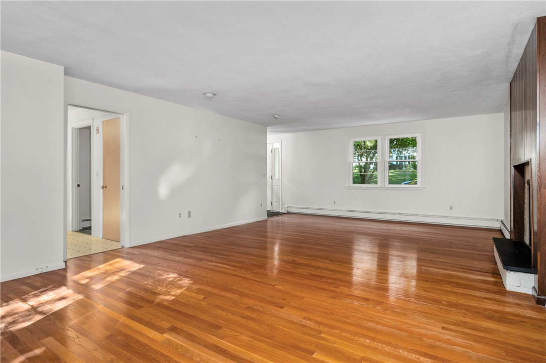 22 Secluded Court Cumberland, RI 02864 - Photo 9 of 39