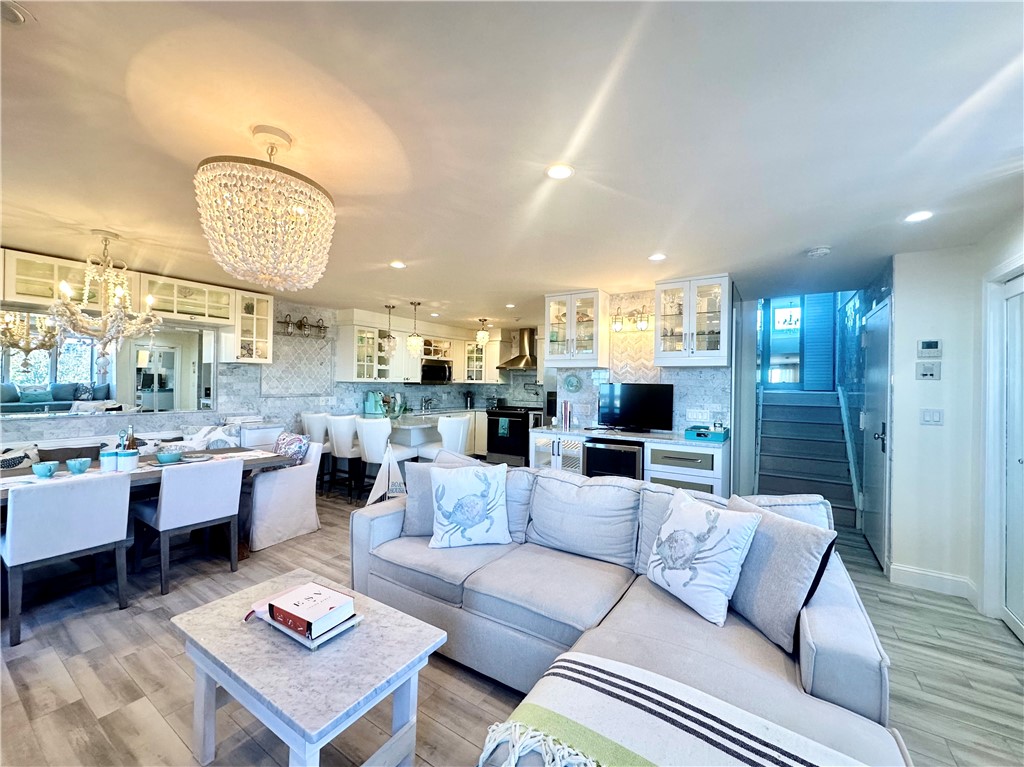 312 America Newport, RI 02840 - Photo 3 of 24