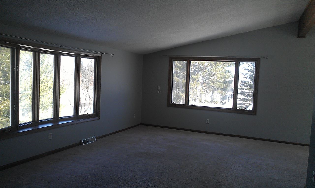 2990 Silver Lake Road Traverse City, MI 49685 - Photo 12 of 38 1815155-11.JPG