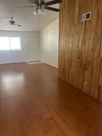 $1,300 | 3301 East Earll Drive, Unit 221, Phoenix, AZ 85018